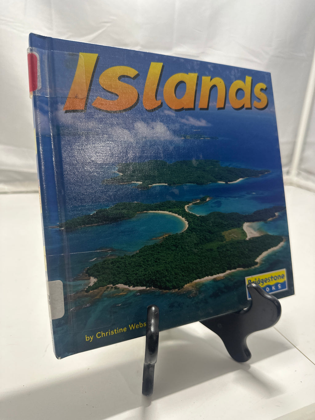Islands (Earthforms) Hardcover