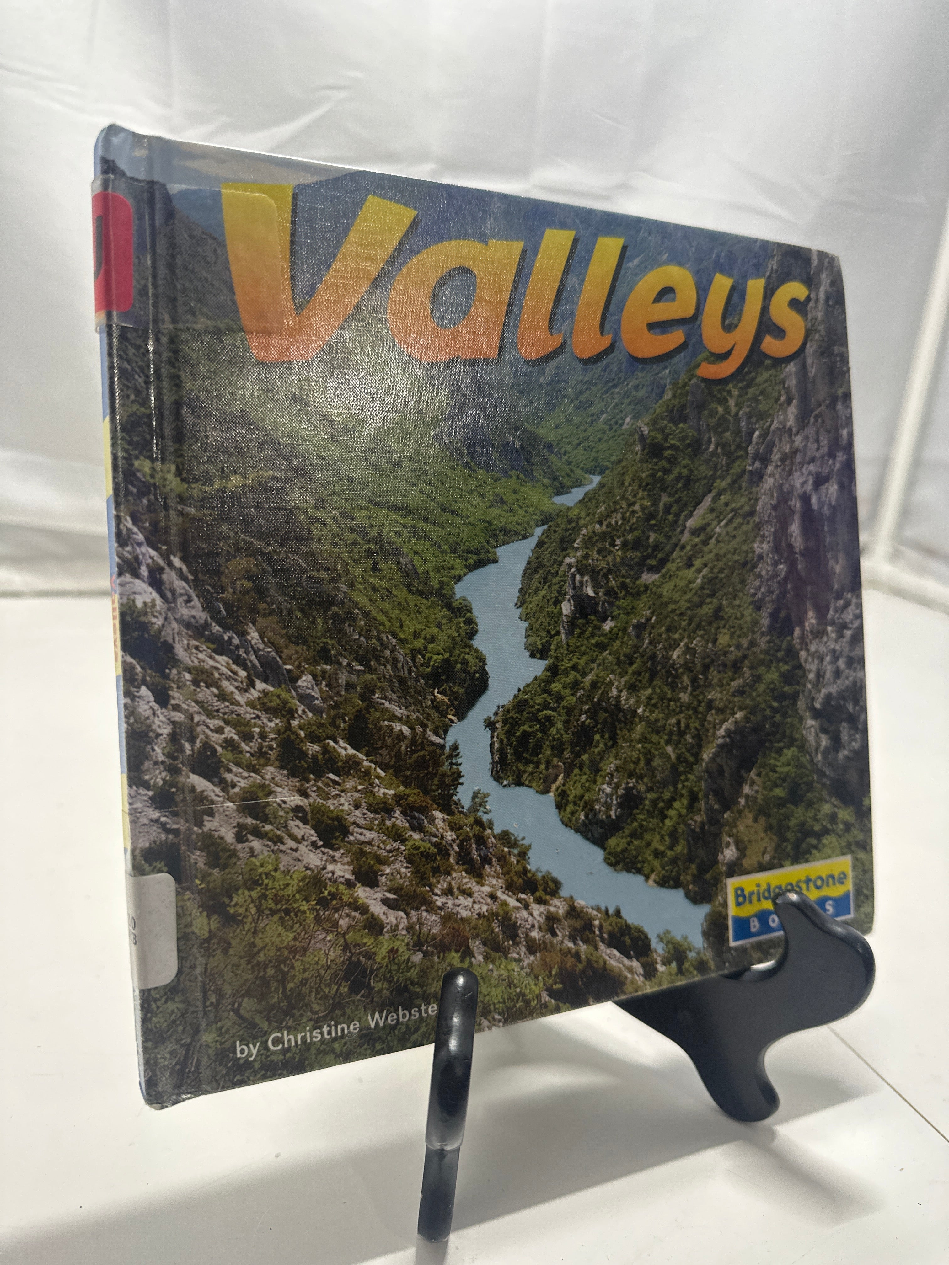 Valleys (Earthforms) by Christine Webster Hardcover