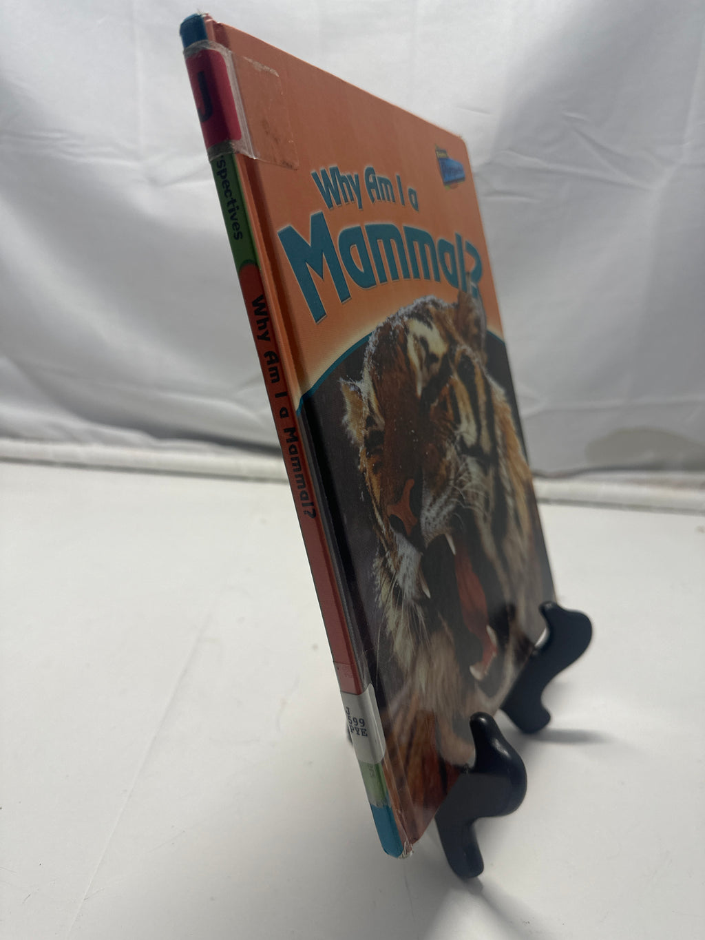 Why Am I a Mammal? (Classifying Animals) by Greg Pyers Hardcover