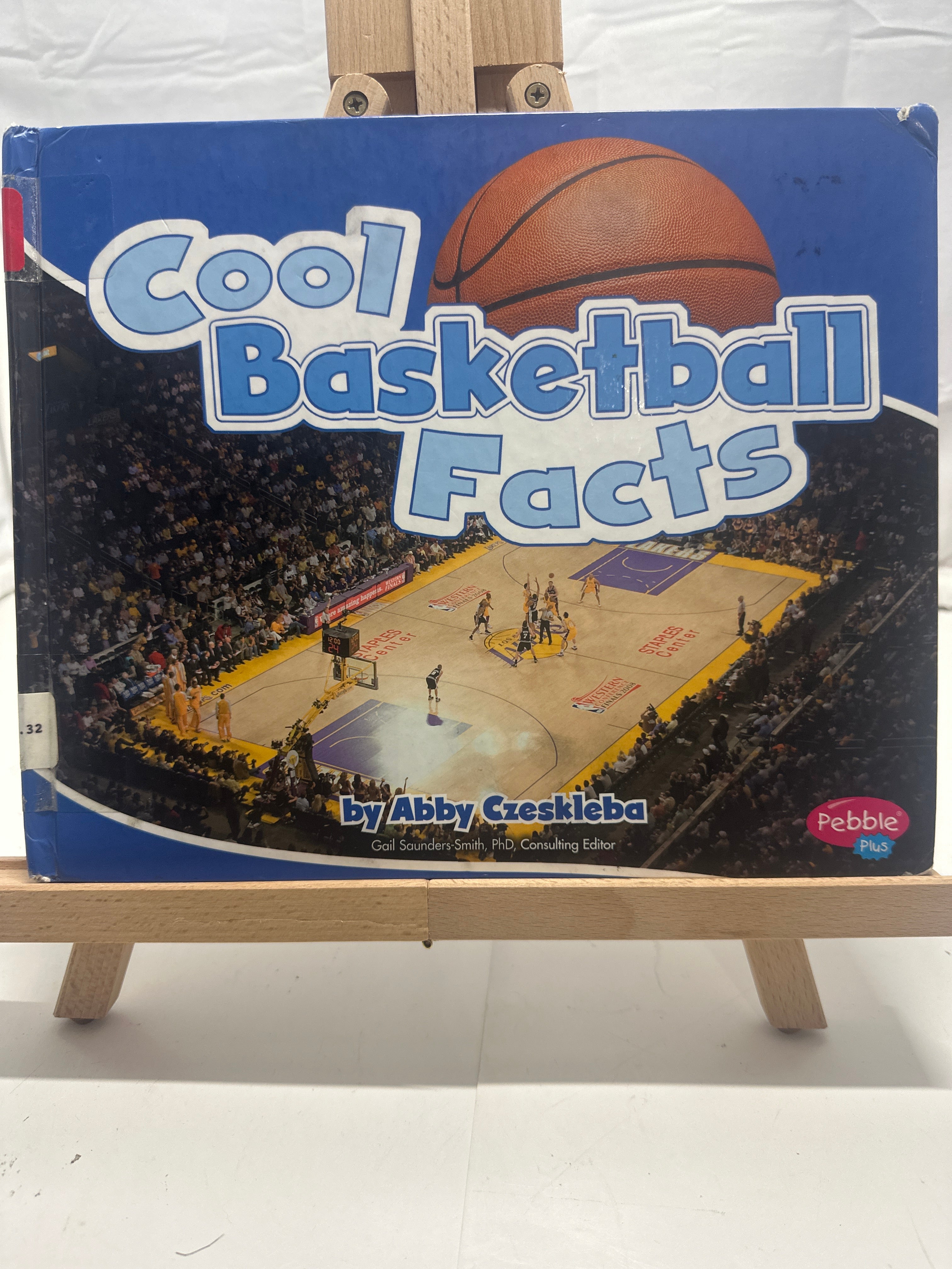 Cool Basketball Facts by Abby Czeskleba Hardcover