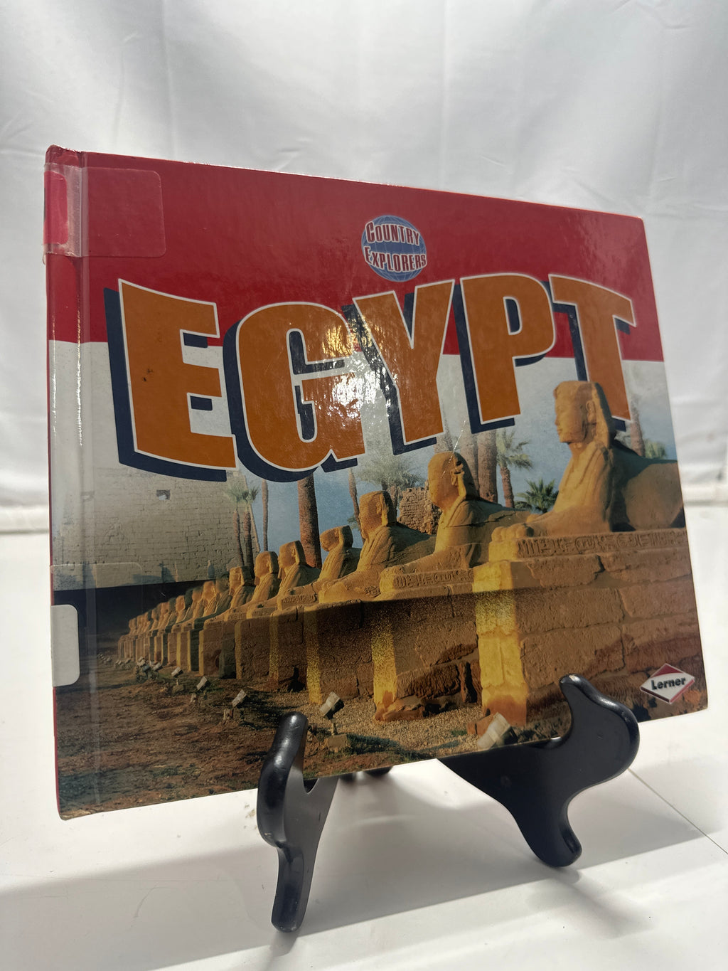 Egypt (Country Explorers) by Tom Streissguth Hardcover