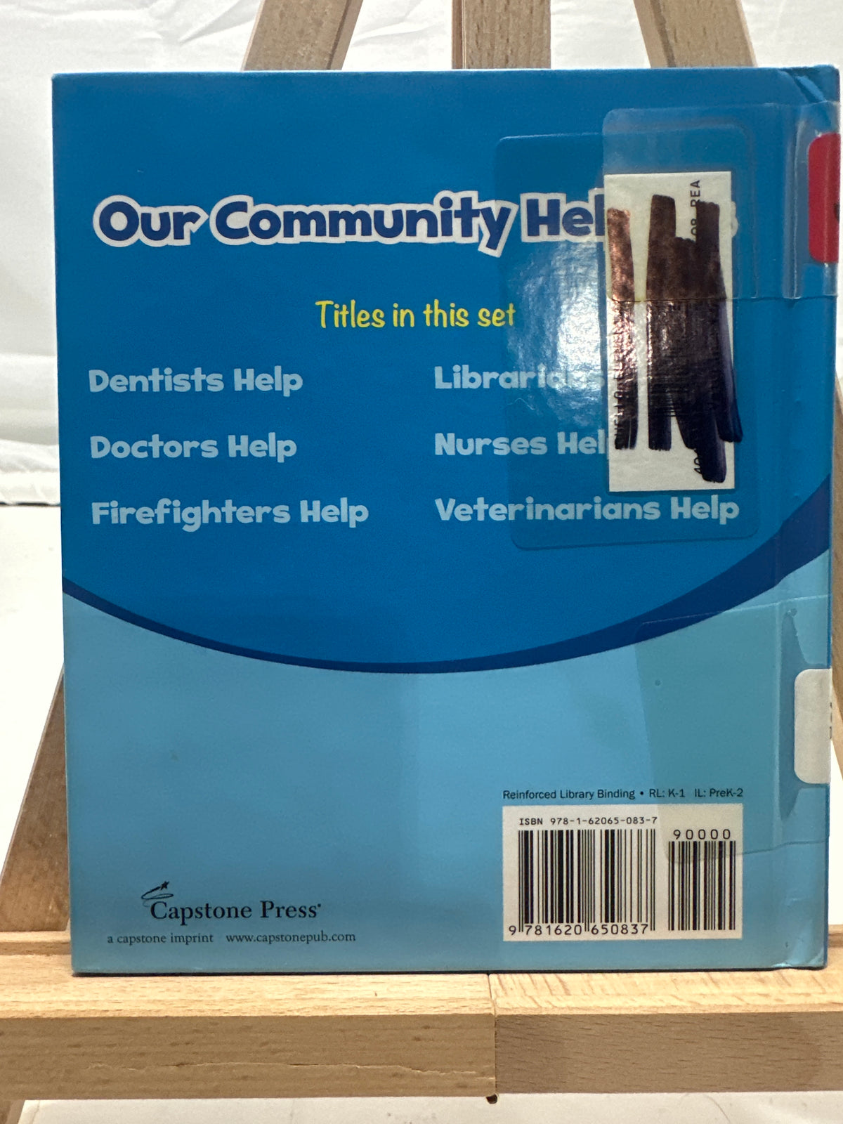 Veterinarians Help by Dee Ready Hardcover