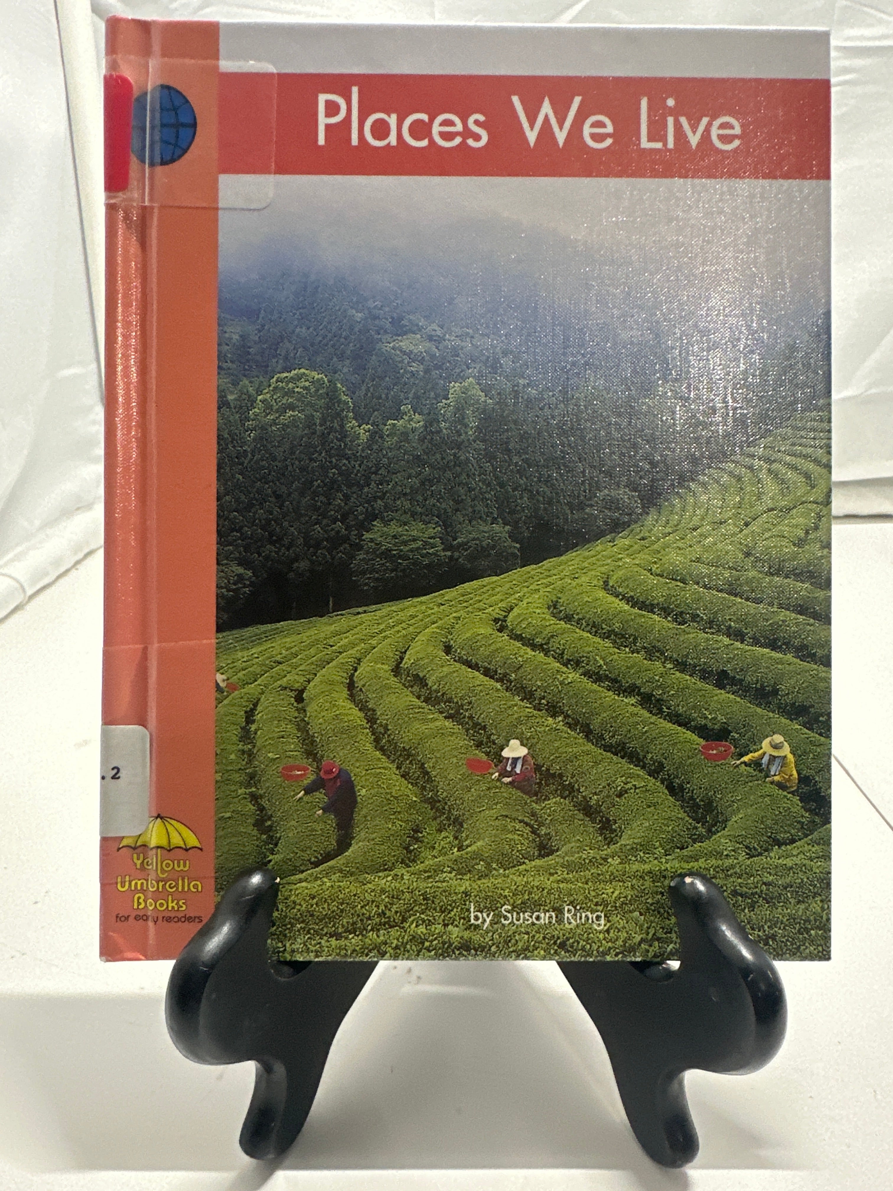 Places We Live (Yellow Umbrella Books) Hardcover