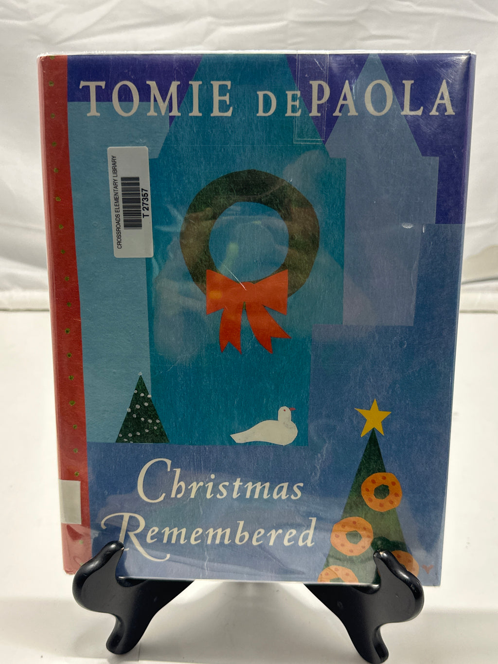Christmas remembered by TOMIE dePAOLA Hardcover Children's Book