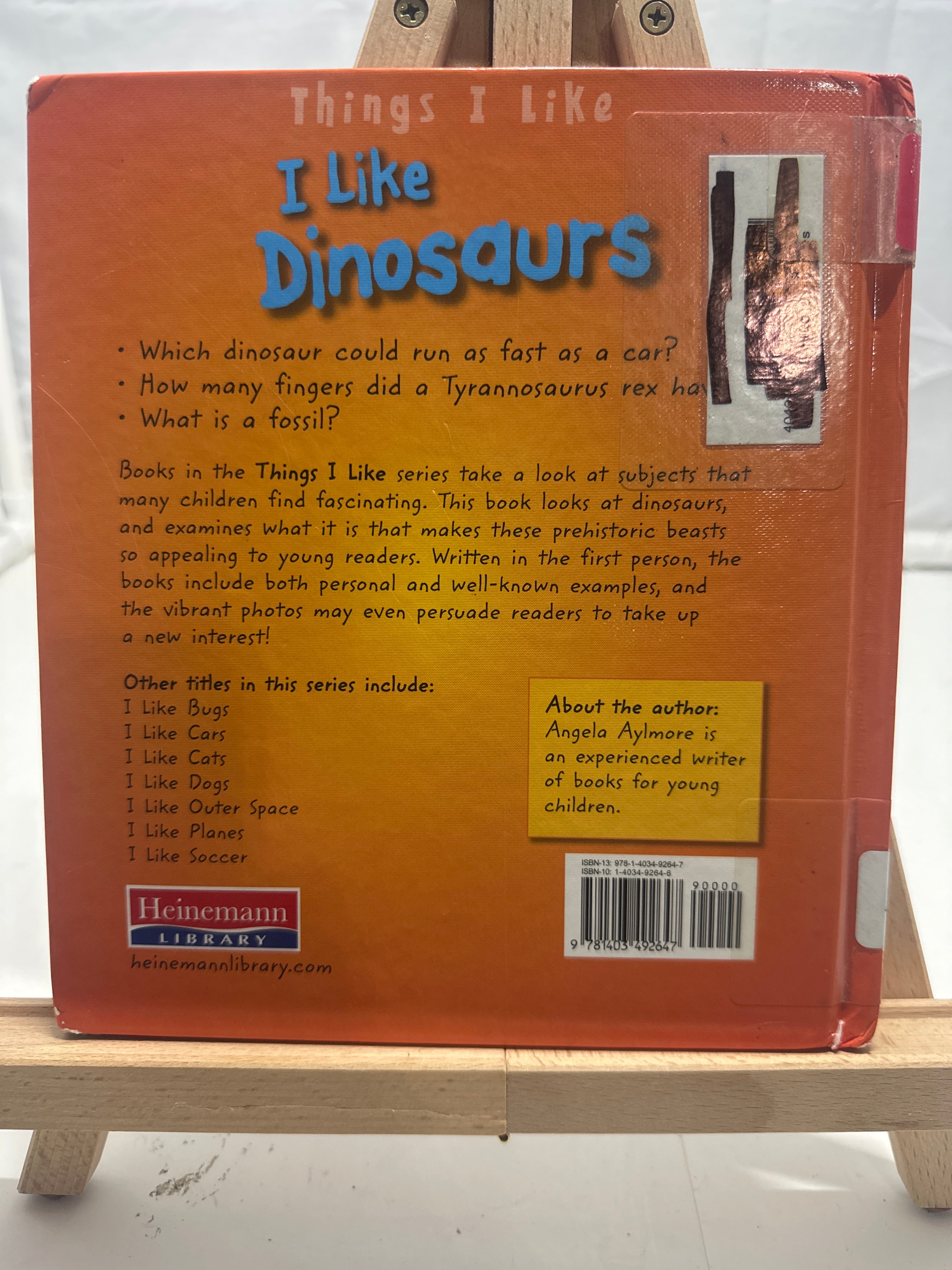 I Like Dinosaurs (Things I Like) by Angela Aylmore Hardcover
