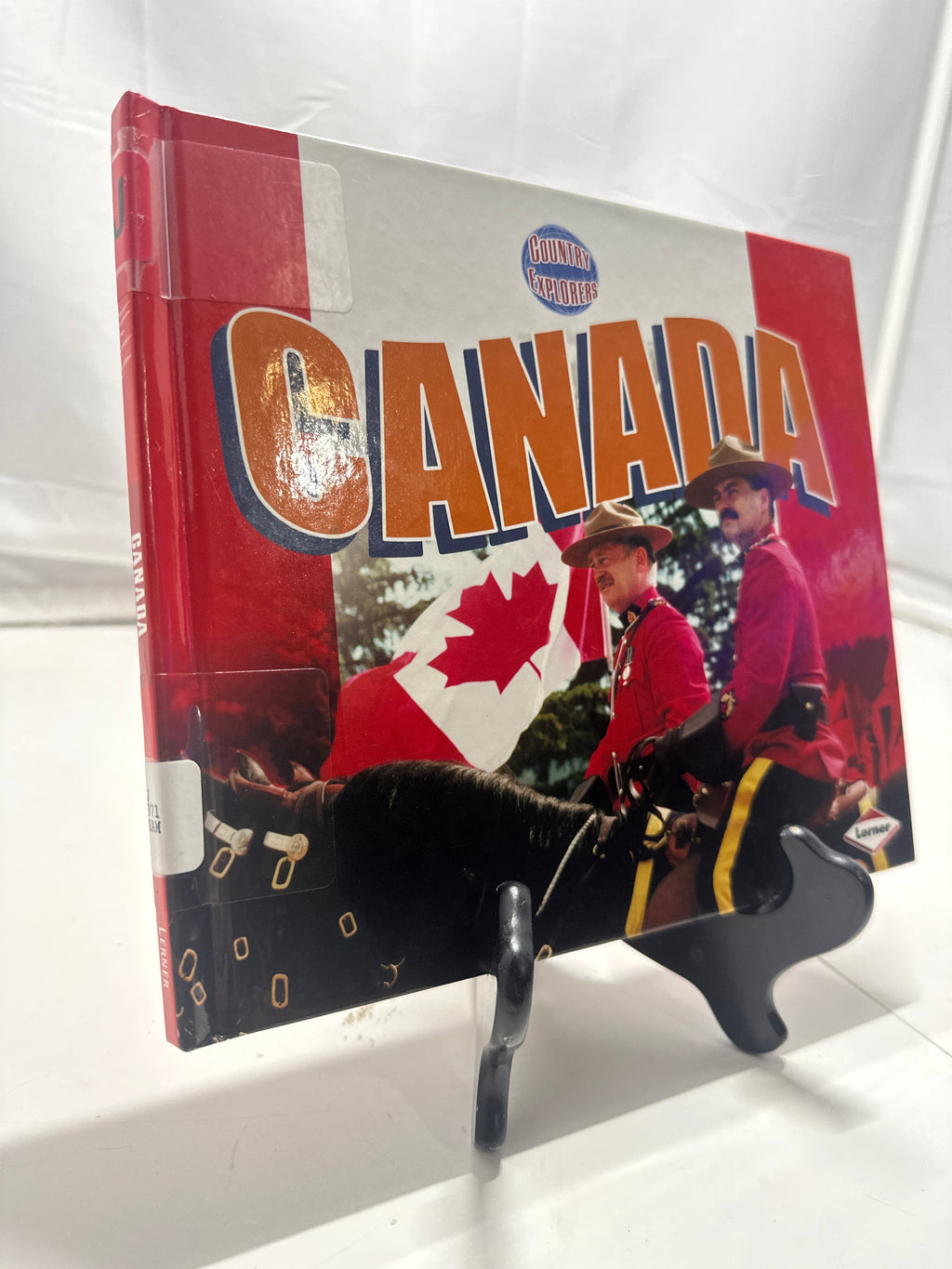Canada (Country Explorers) Hardcover