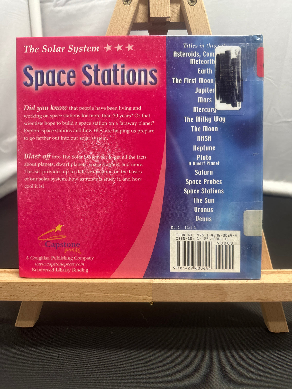 Space Stations by Steve Kortenkamp Hardcover