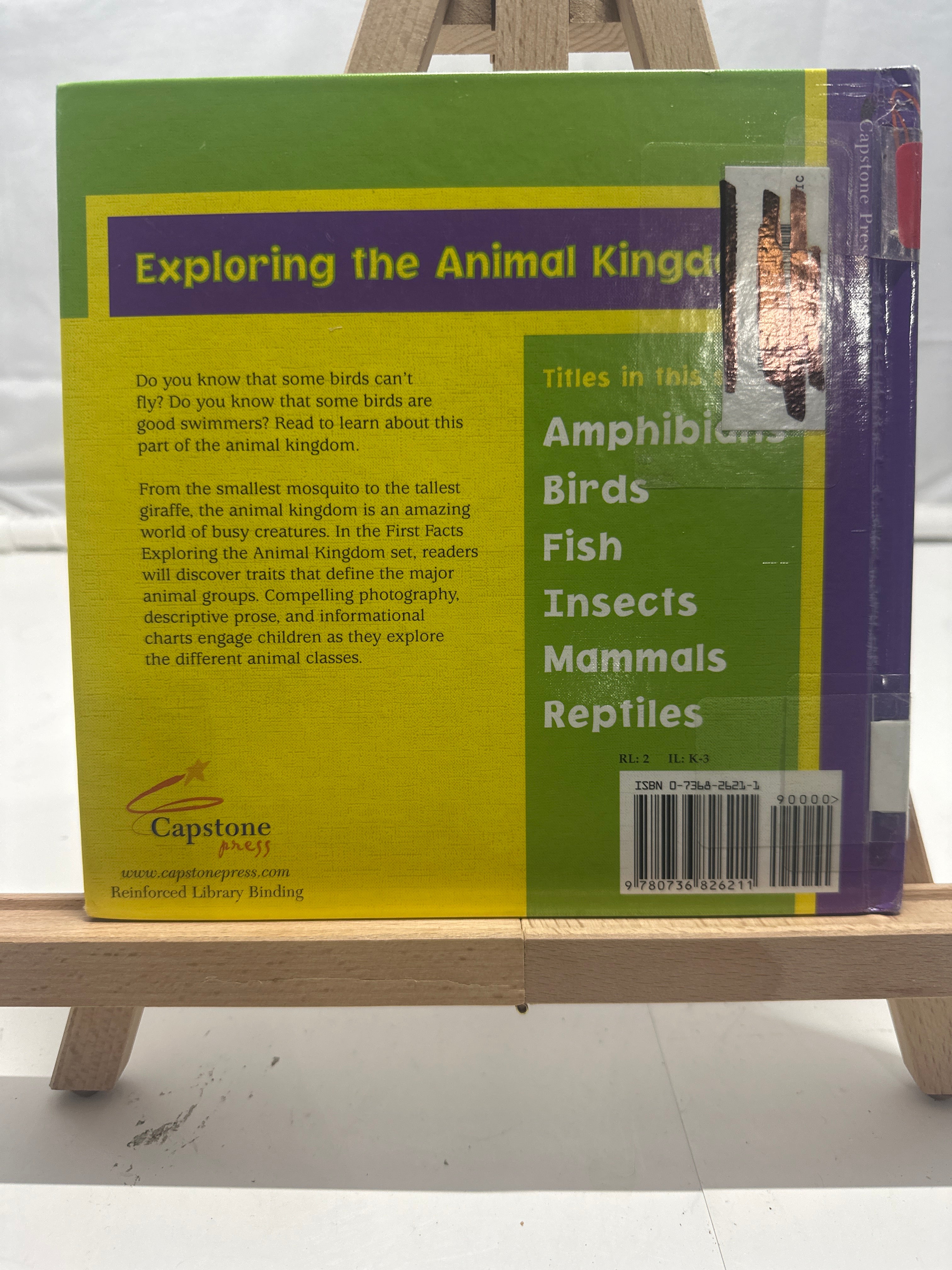 Birds (Exploring the Animal Kingdom) by Adele Richardson Hardcover