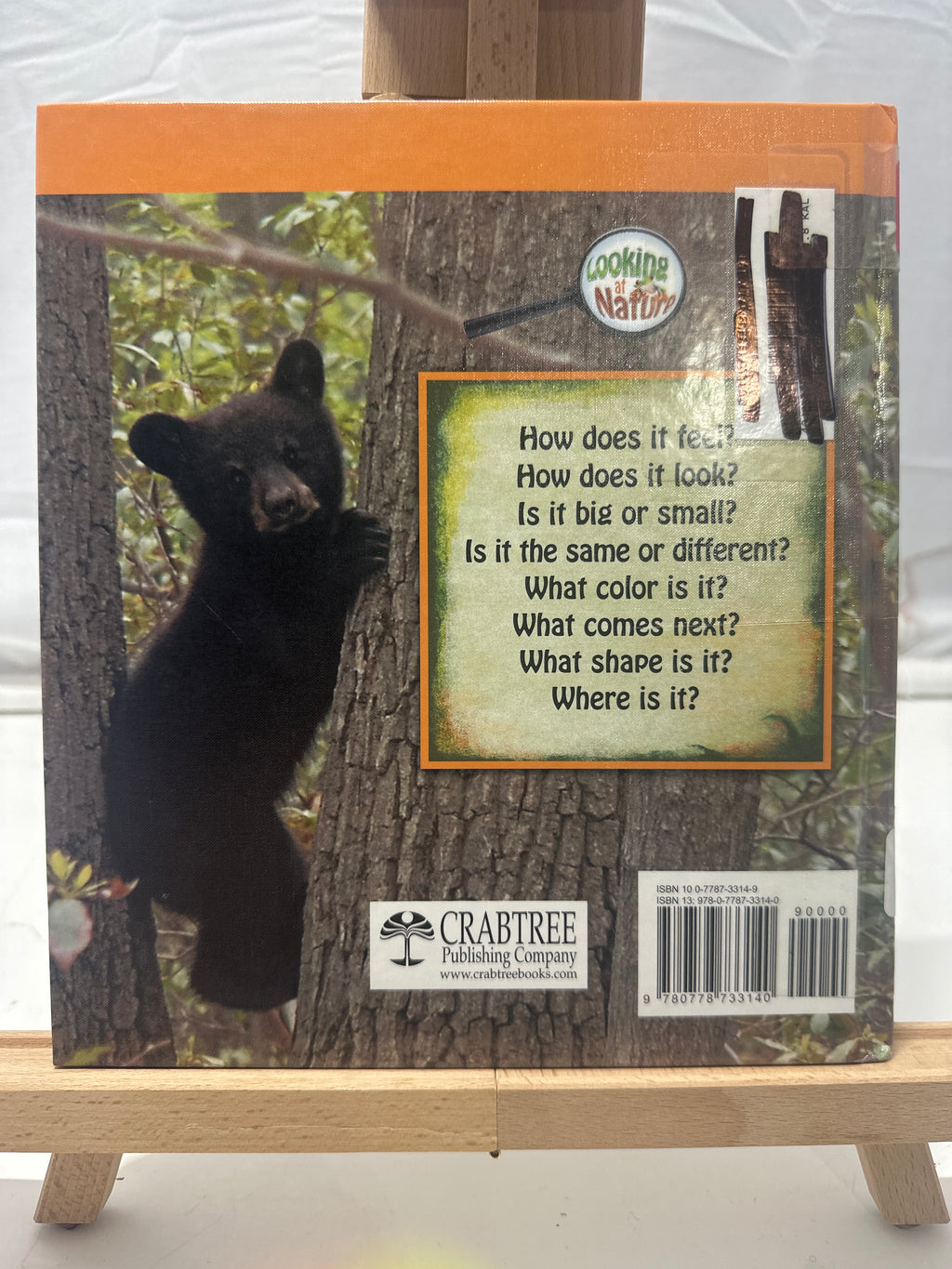 How Does It Feel? (Looking at Nature) by Bobbie Kalman Hardcover