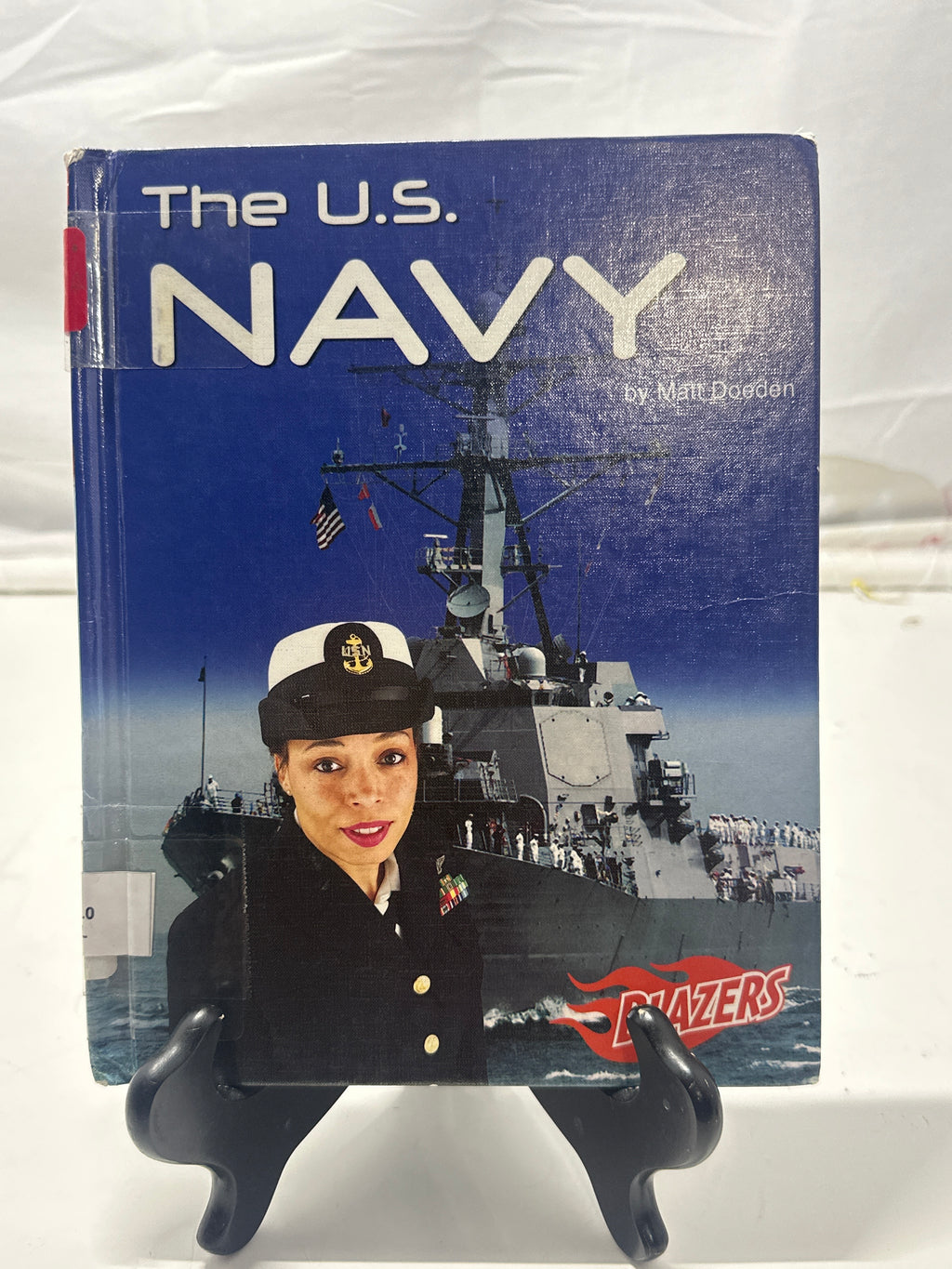 The U.S. Navy (The U.S. Armed Forces) by Matt Doeden Hardcover