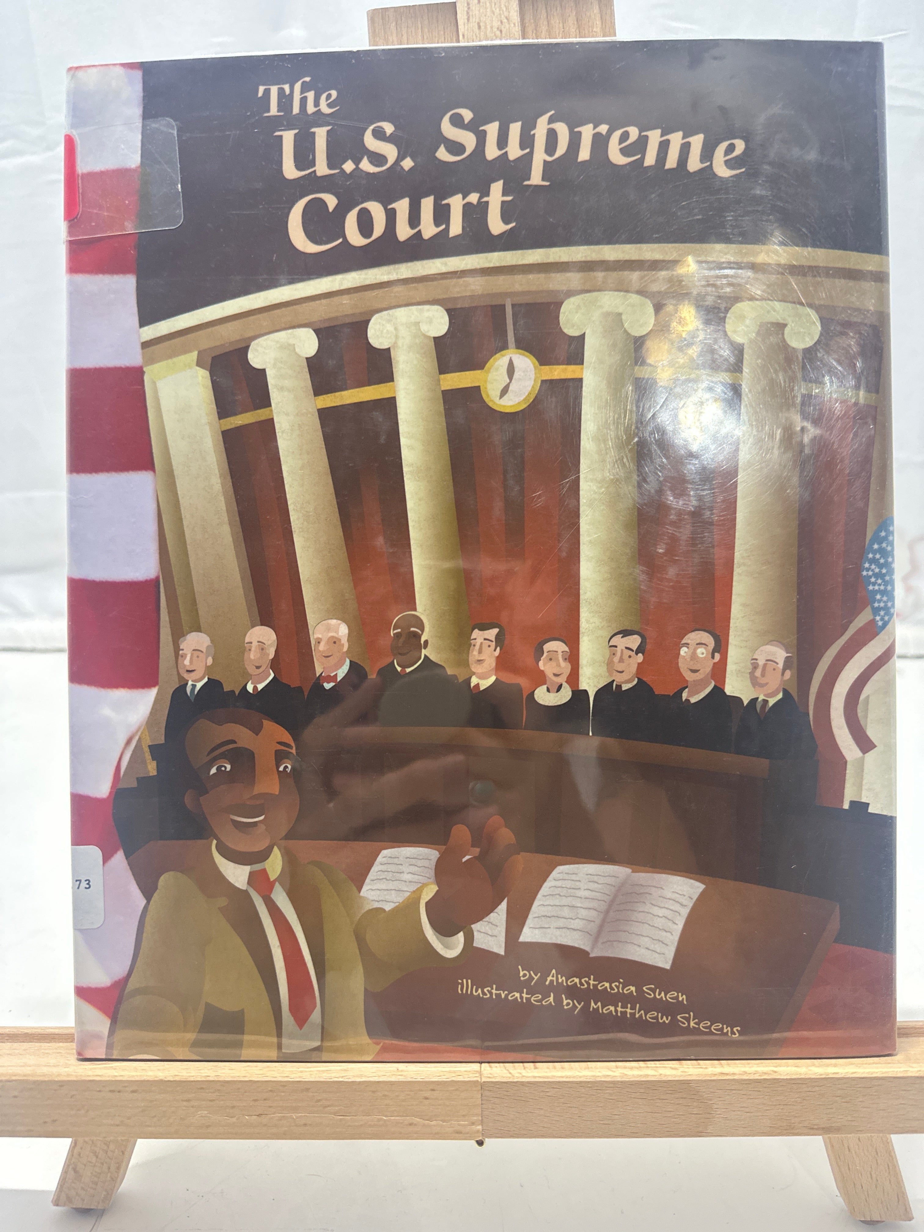 The U.S. Supreme Court by Anastasia Suen Hardcover