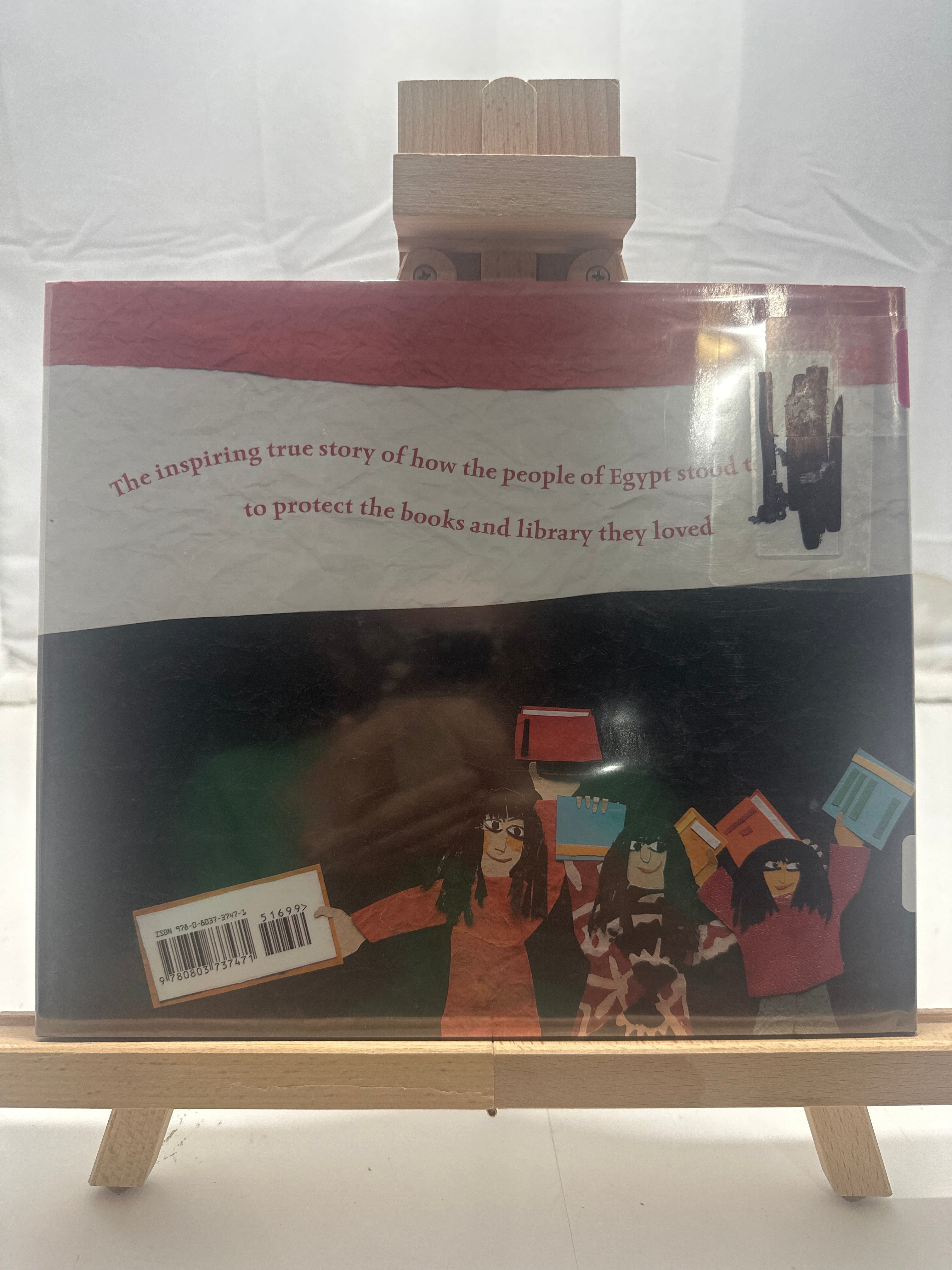 Hands around the library by Susan L. Roth Hardcover