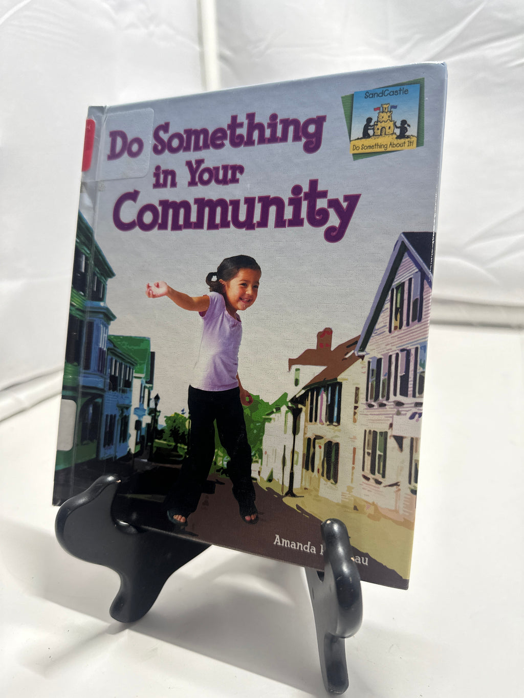 Do Something in Your Community (Do Something About It) Hardcover