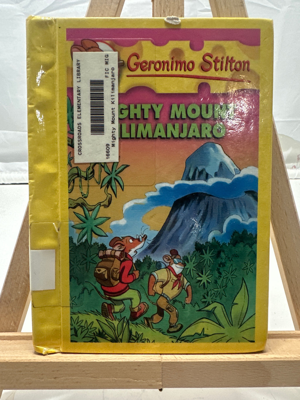 Mighty Mount Kilimanjaro by Geronimo Stilton Hardcover