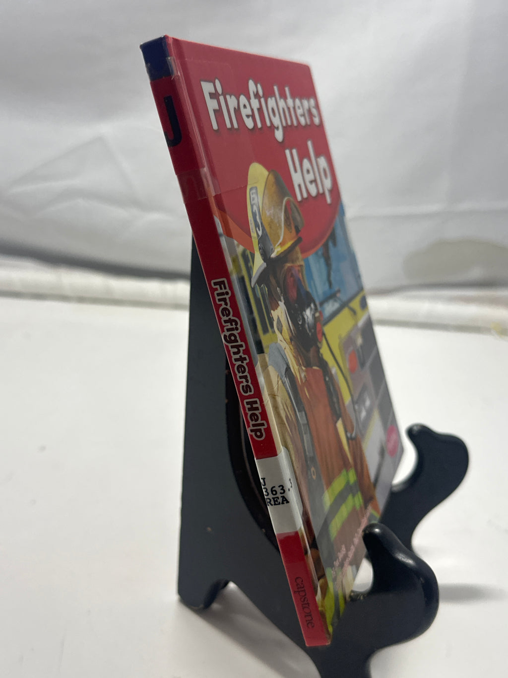 Firefighters Help by Dee Ready Hardcover