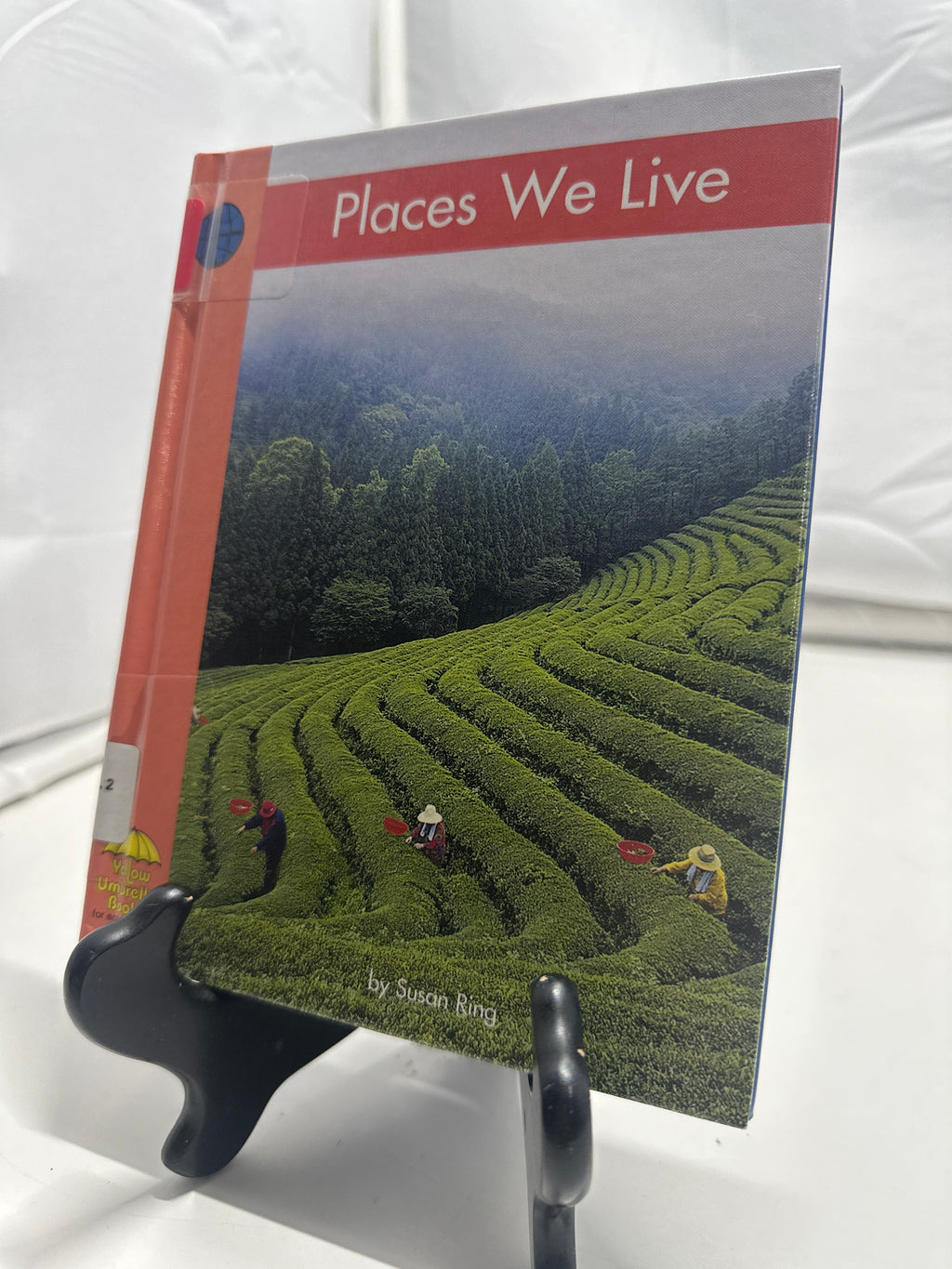 Places We Live (Yellow Umbrella Books) Hardcover