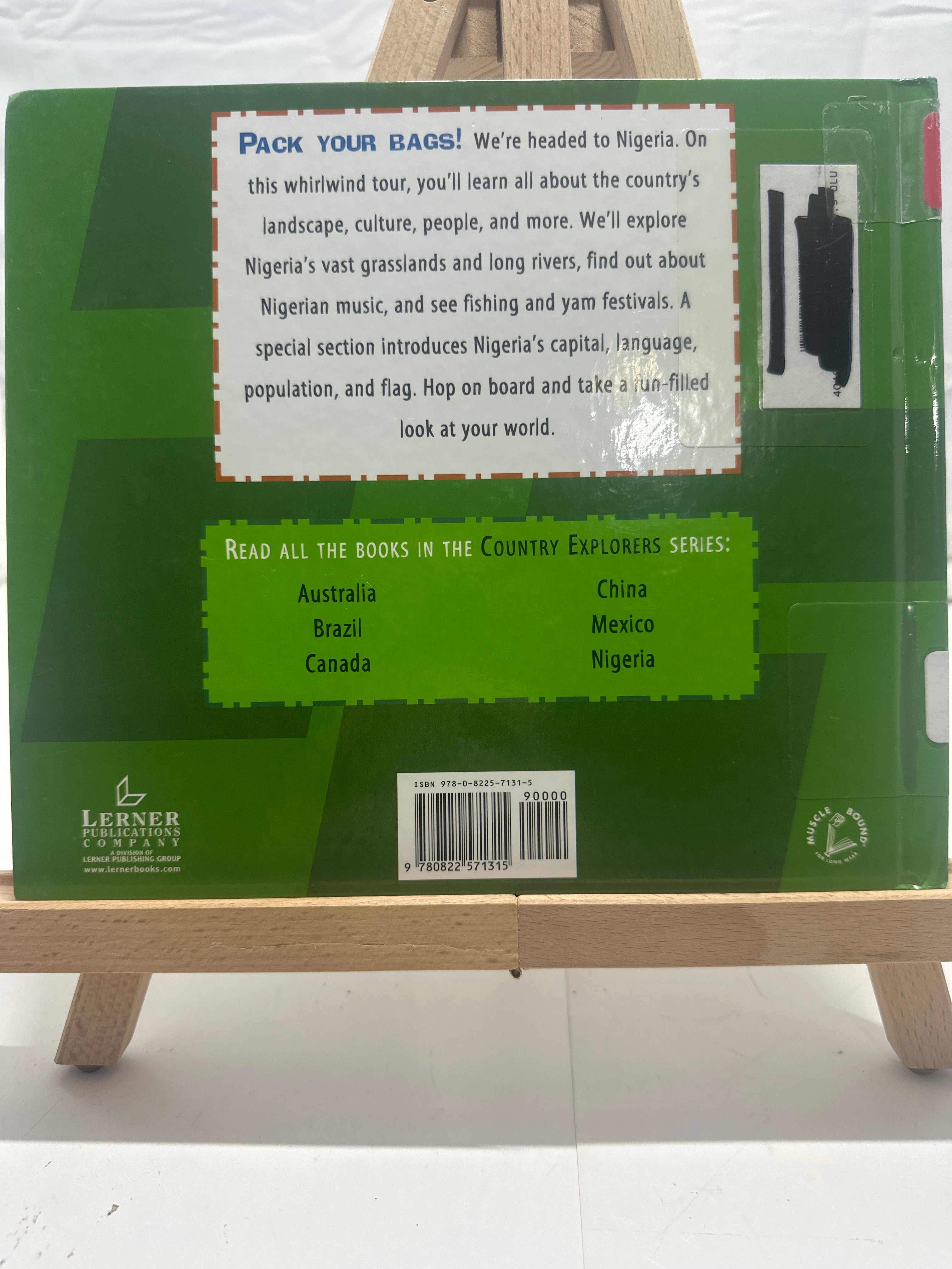 Nigeria (Country Explorers) by Mary N. Oluonye Hardcover