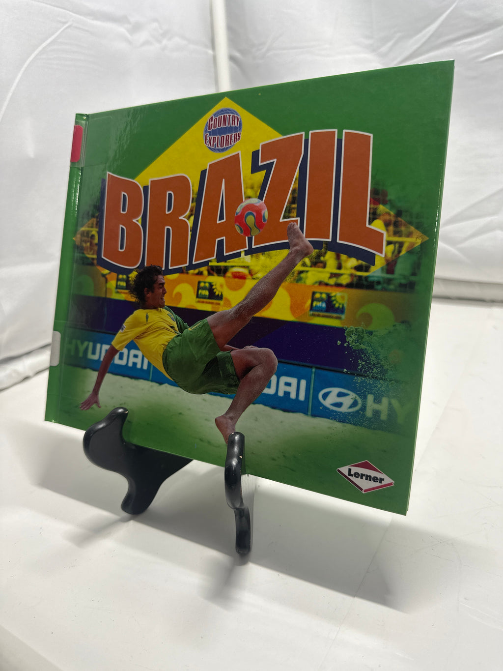 Brazil (Country Explorers) by Elizabeth Weitzman Hardcover