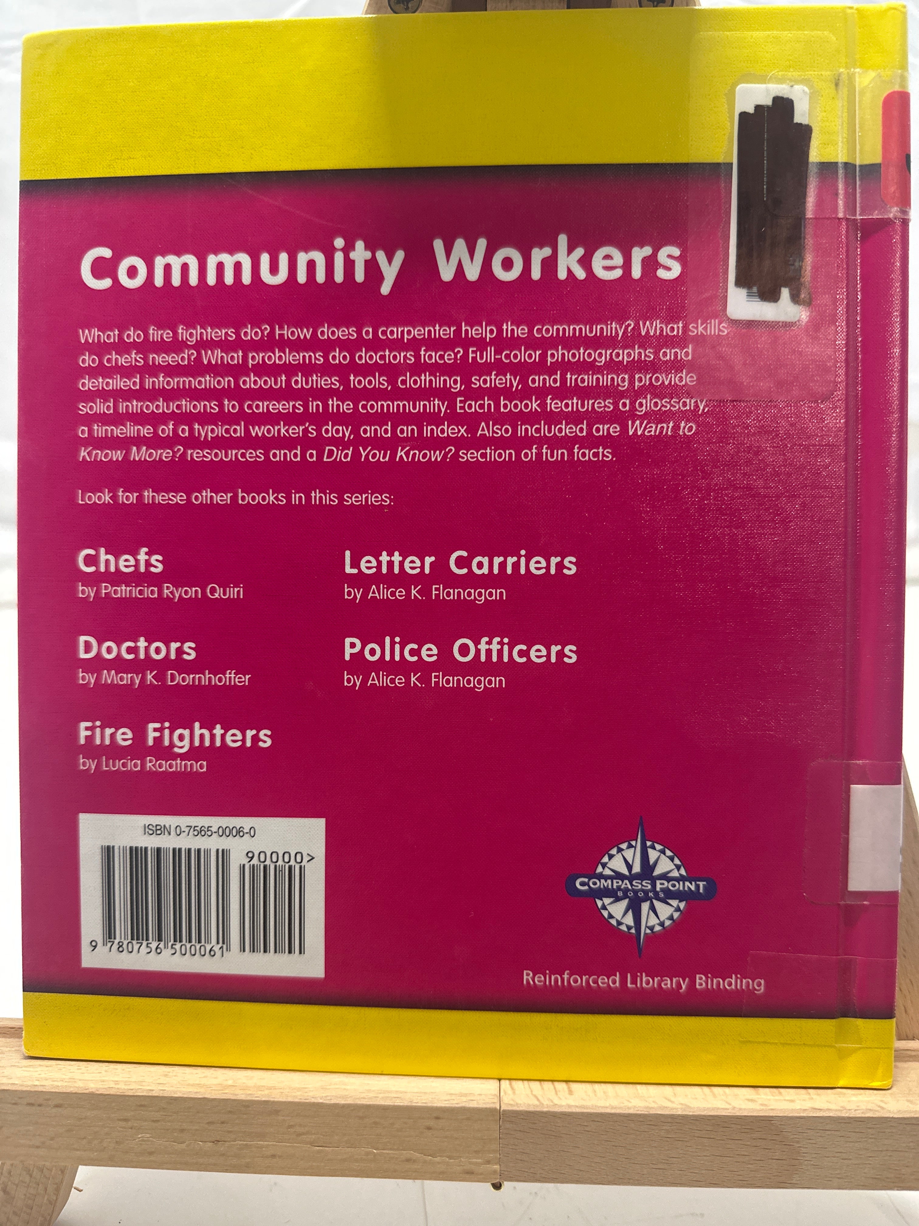 Carpenters (Community Workers) Hardcover