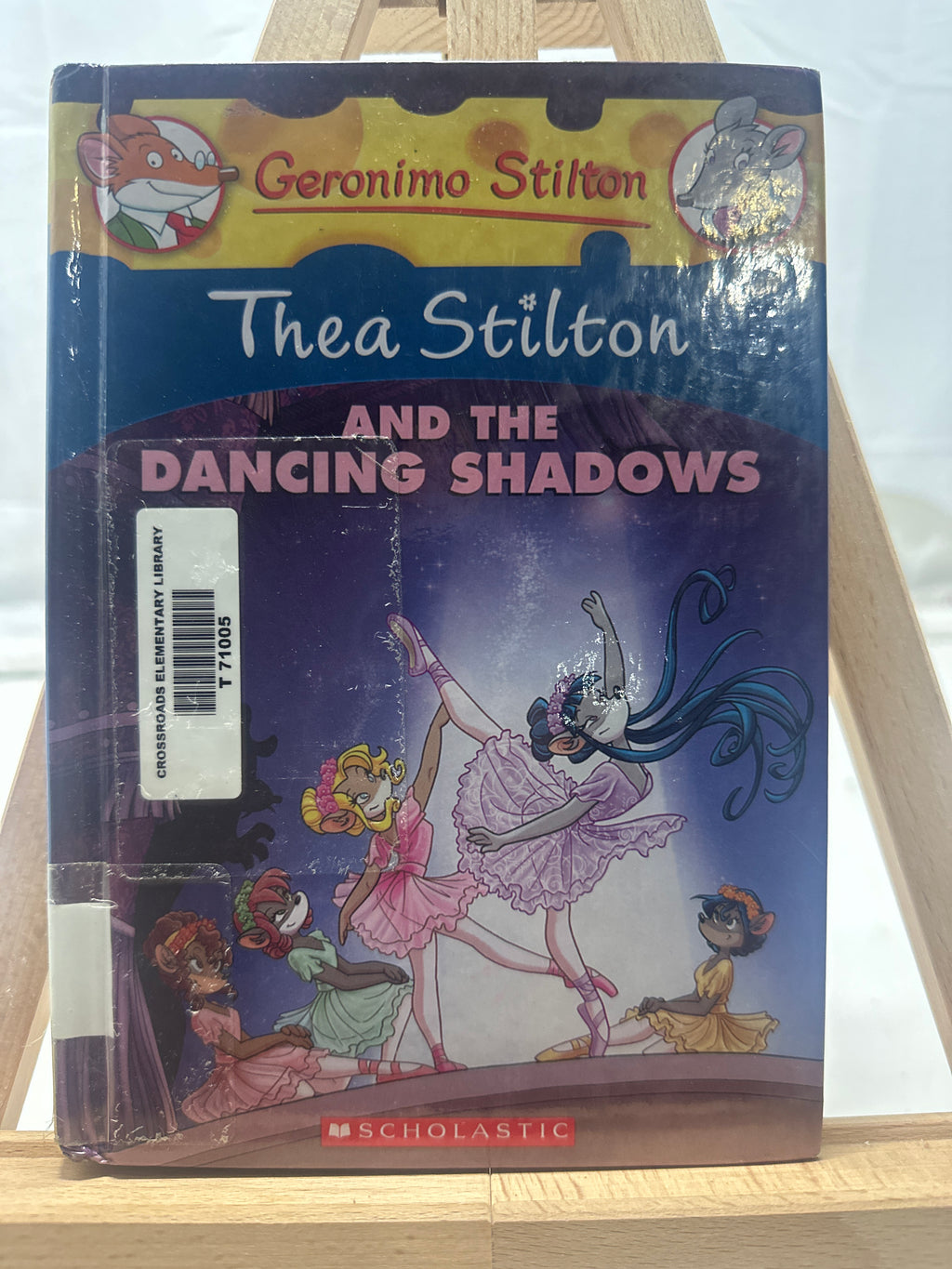 Thea Stilton and the Dancing Shadows by Thea Stilton Hardcover