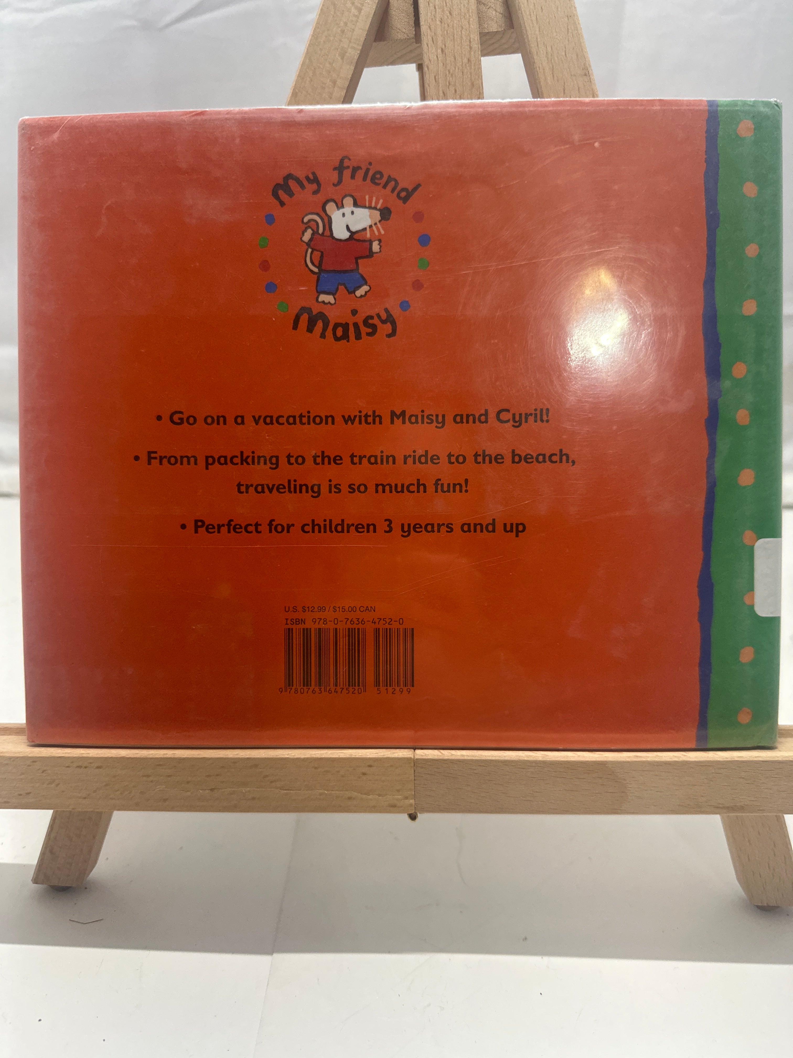 Maisy Goes on Vacation by Lucy Cousins Hardcover