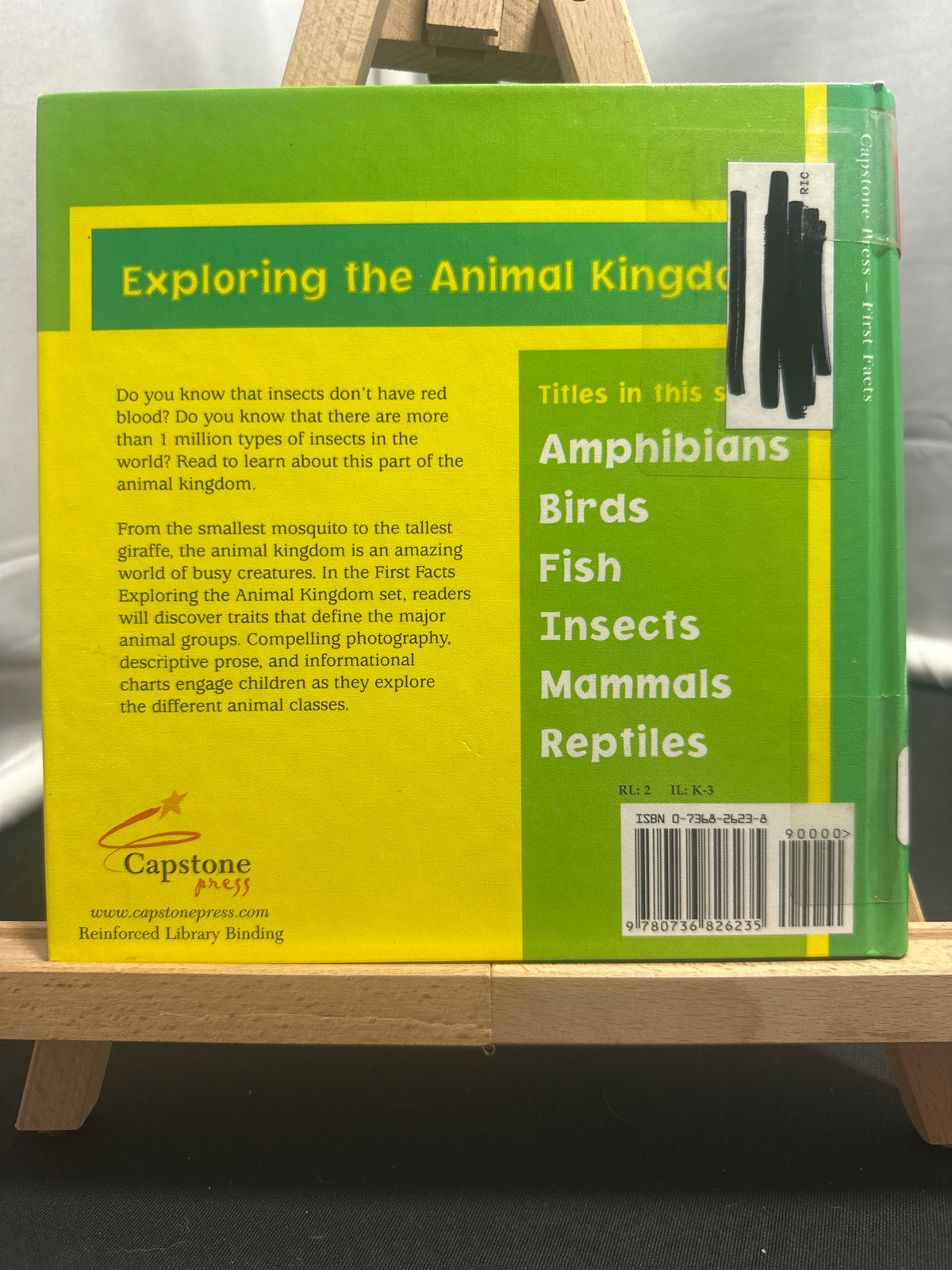 Insects (Exploring the Animal Kingdom) by Adele Richardson Hardcover