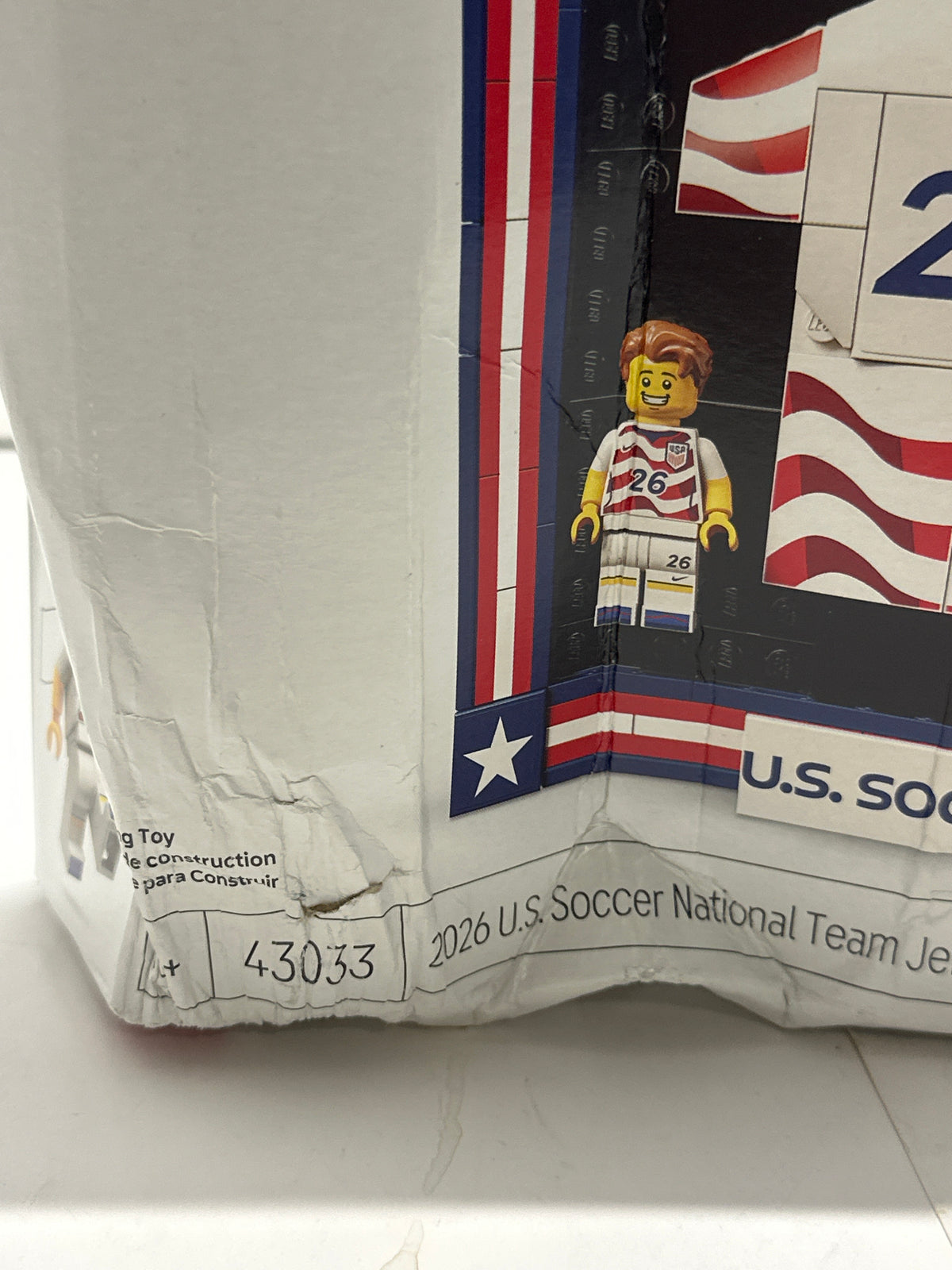 LEGO Editions 2026 U.S. Soccer National Team Jersey 43033 building set