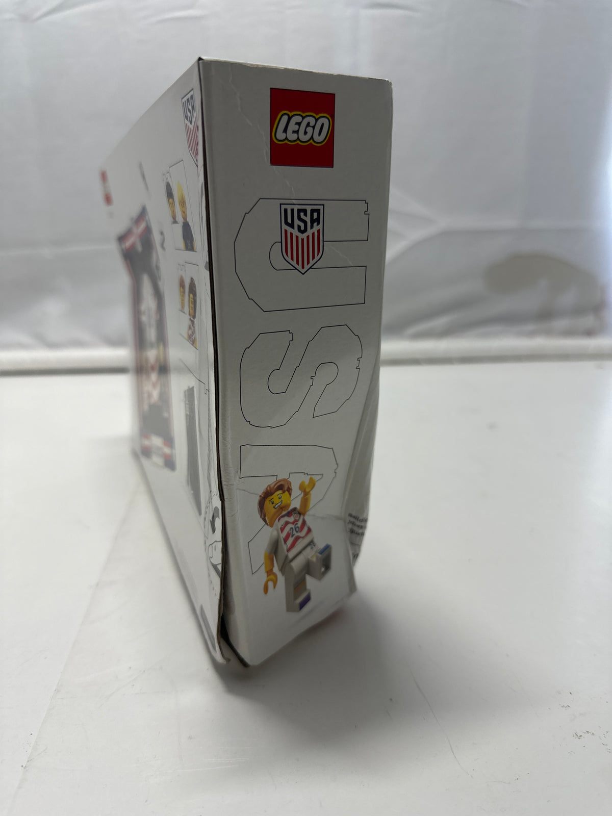 LEGO Editions 2026 U.S. Soccer National Team Jersey 43033 building set