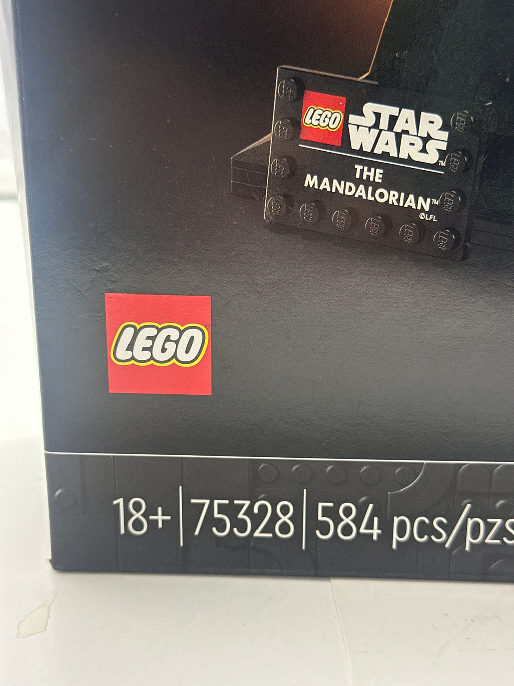 LEGO Star Wars The Mandalorian Helmet 75328 building set